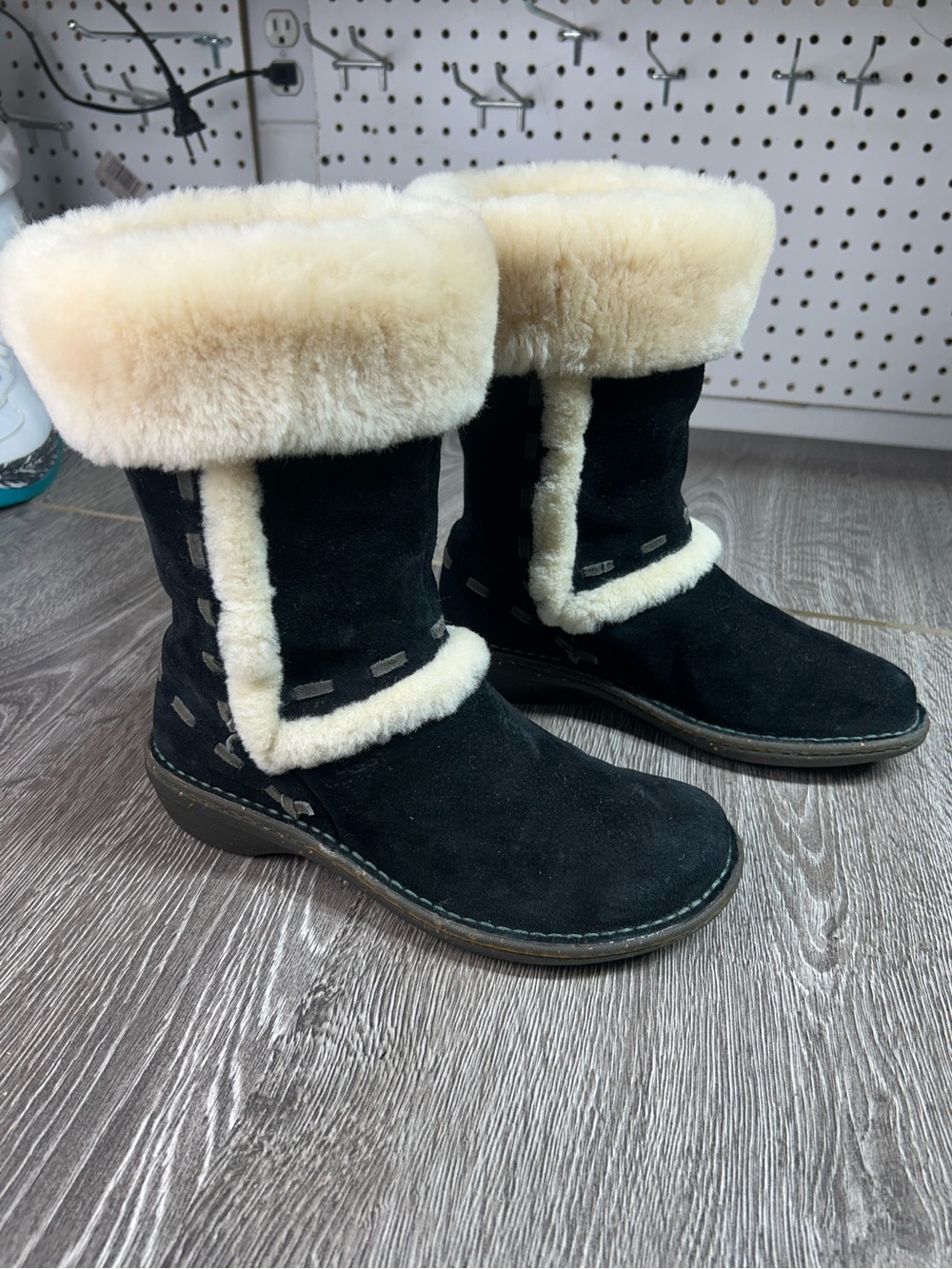 Ugg Elijo Black Suede Shearling-Lined Women's Boots